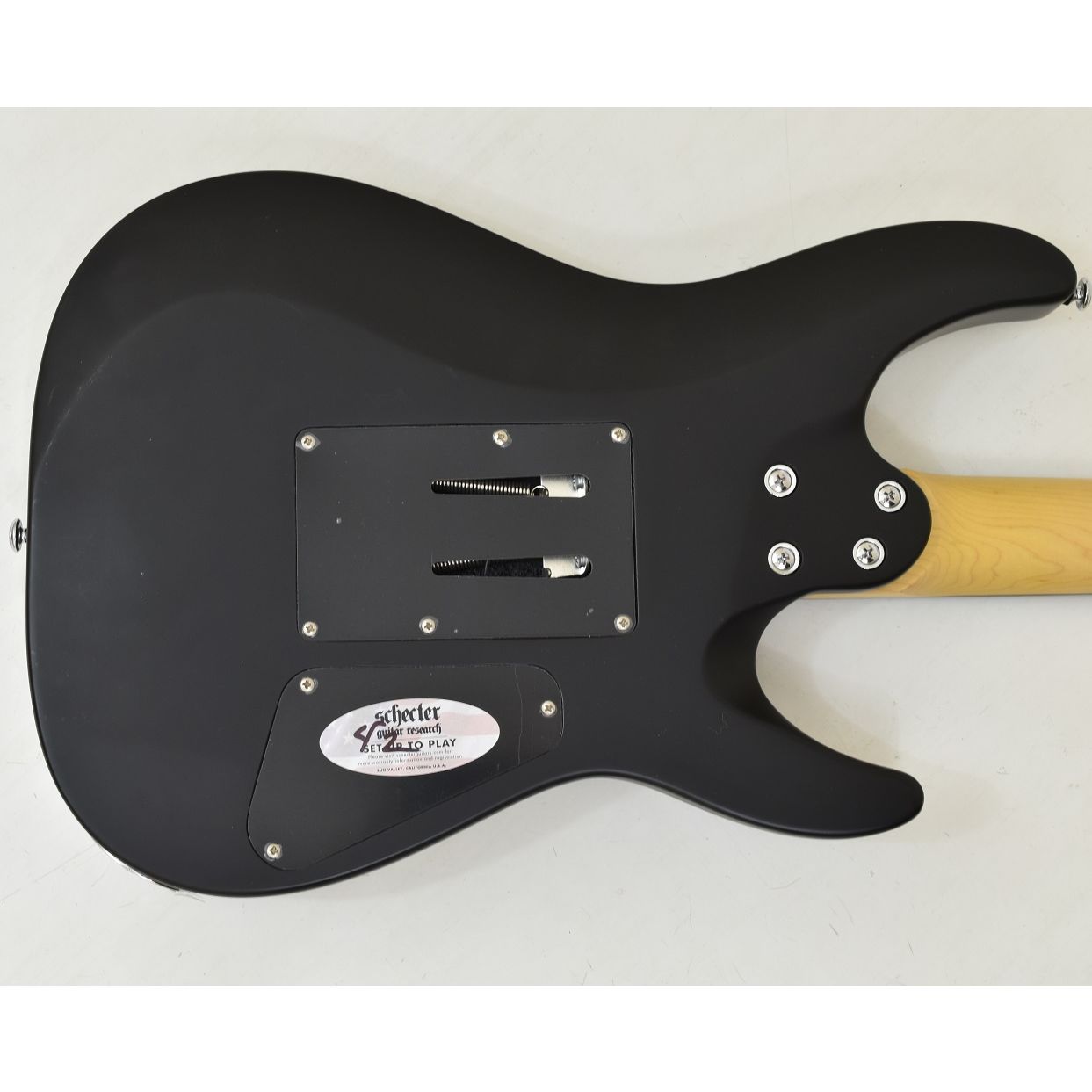 Schecter c−6−FR Deluxe−Lefty
SatinBlack左 Schecter C-6 FR Deluxe Left-Handed Electric Guitar Satin Black