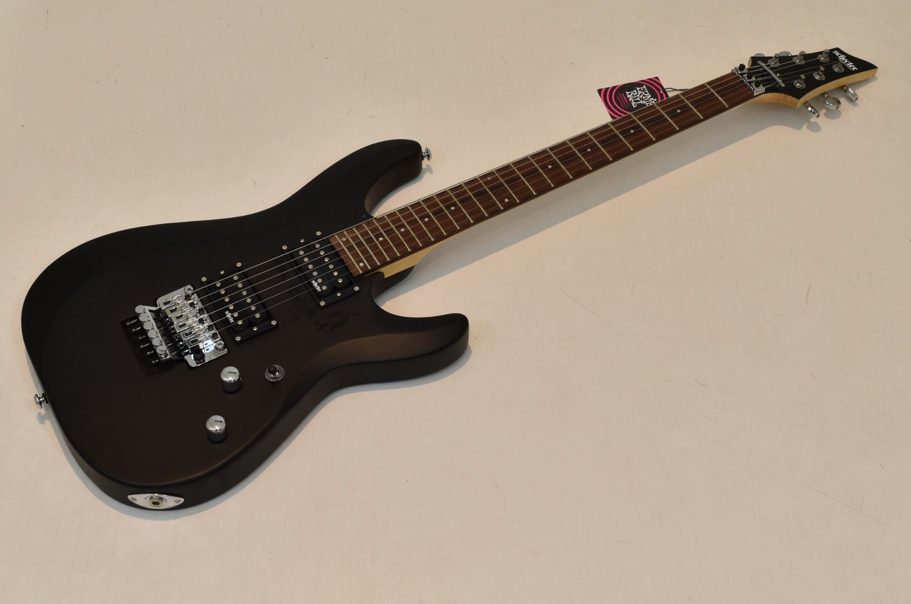 Schecter c−6−FR Deluxe−Lefty
SatinBlack左 Schecter C-6 FR Deluxe LH Satin Black Left Handed Electric