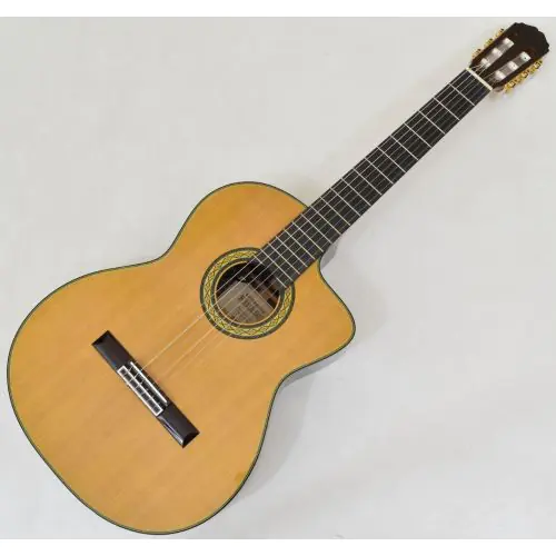 Takamine TH5C Classical Acoustic Electric Guitar Natural B-Stock 0961 sku number TAKTH5C.B0961