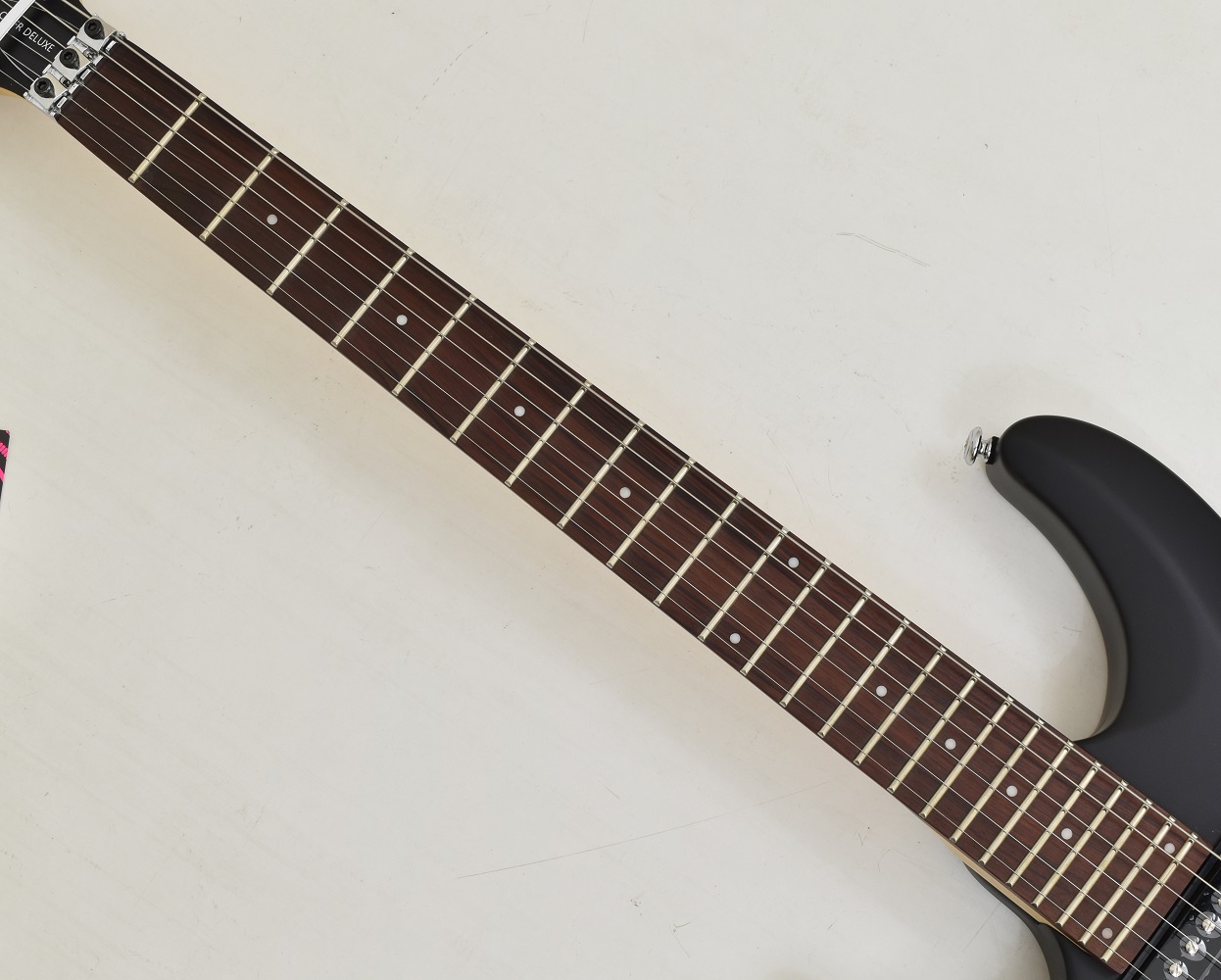 Schecter c−6−FR Deluxe−Lefty
SatinBlack左 Schecter C-6 FR Deluxe Left Handed Electric Guitar